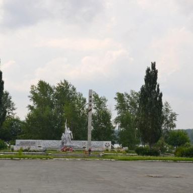 Площадь Победы, мемориал Славы